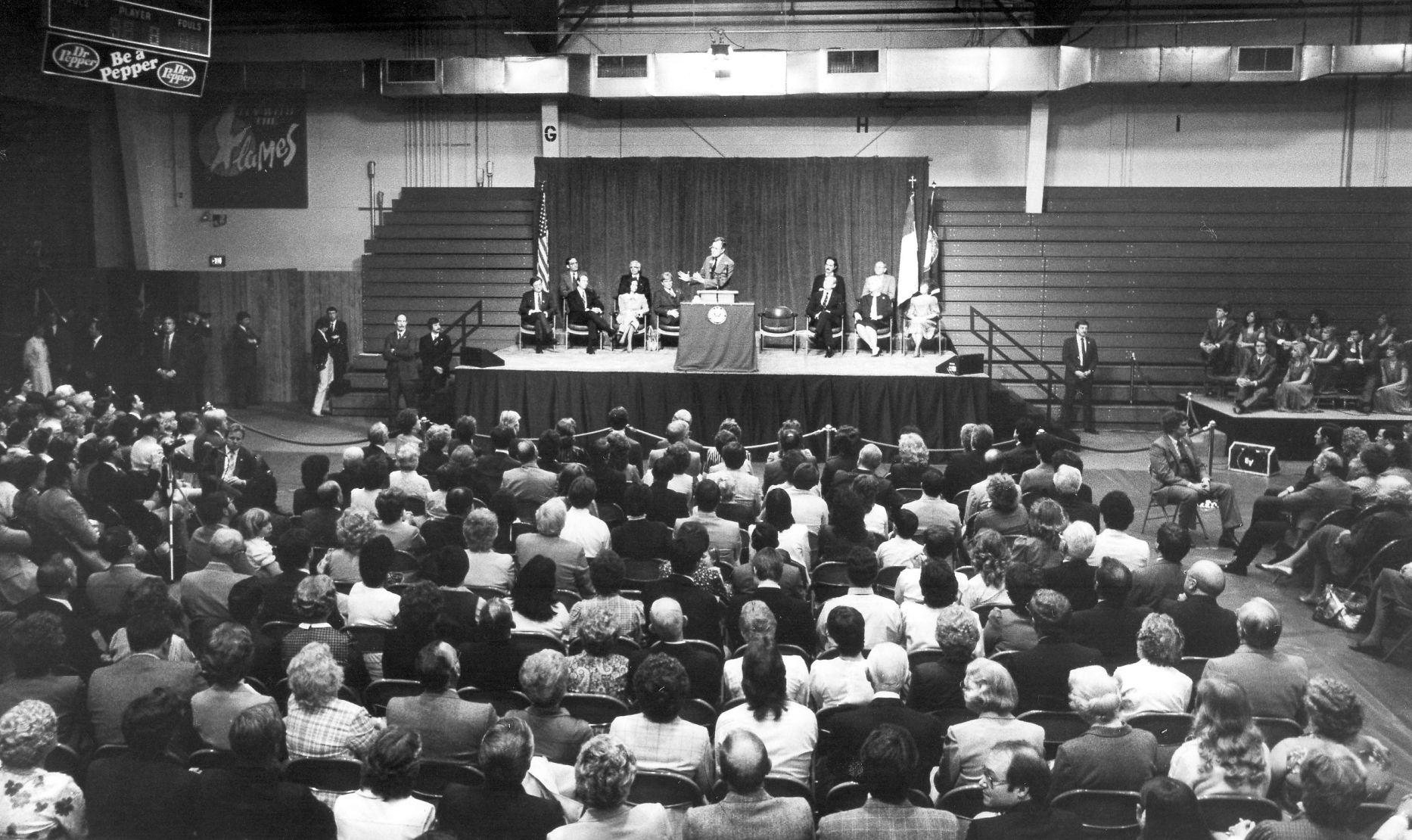 1983-04-14 gym.jpg